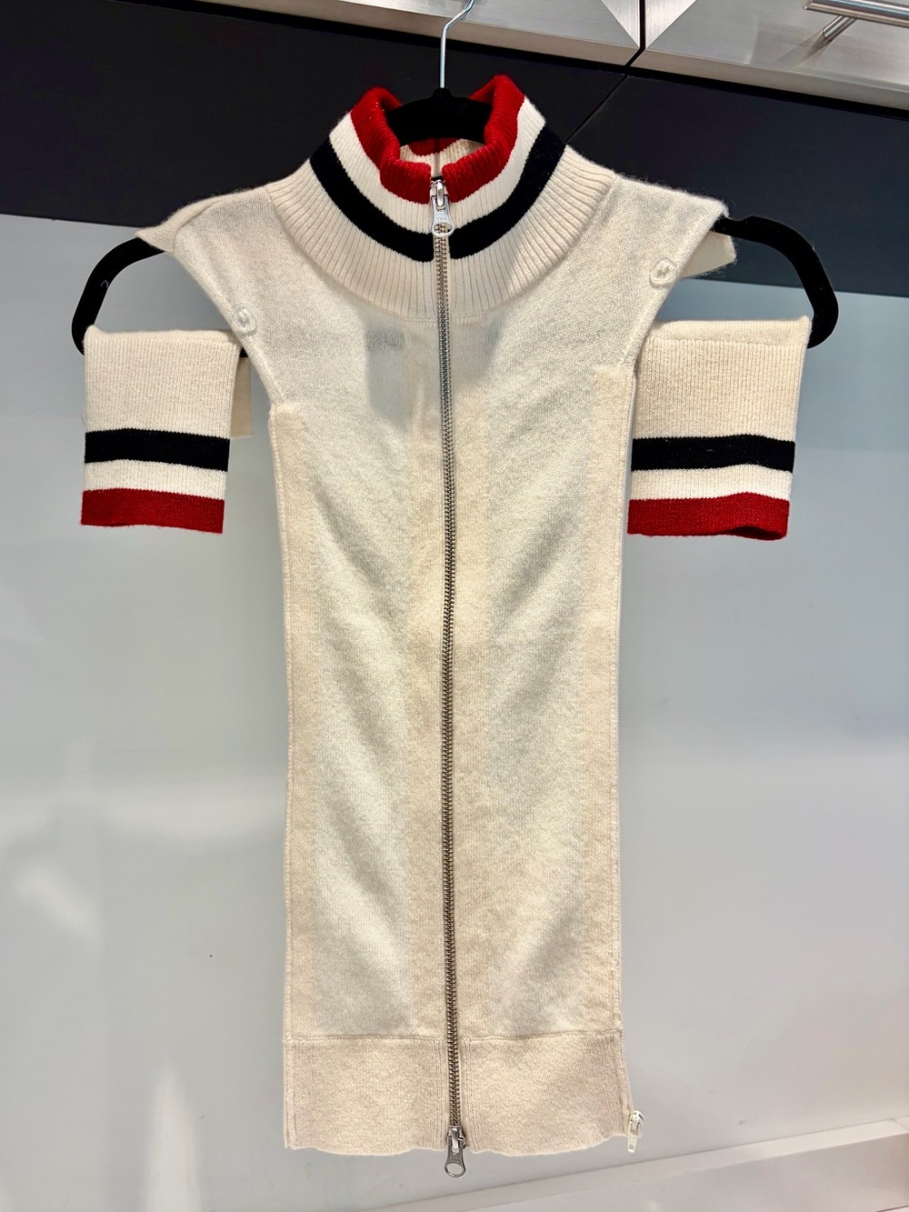$398 Veronica Beard Cashmere black red stripe cream Dickey jacket cuffs set